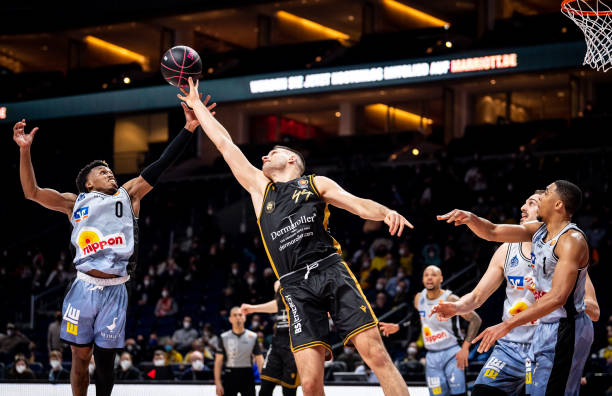 精湛的球技 精湛的球技