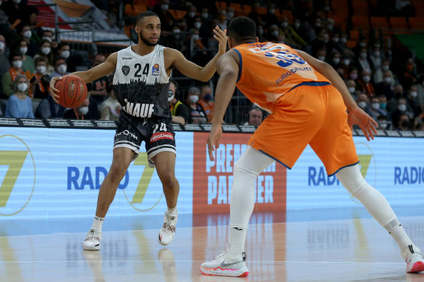 若能与前锋 若能与前锋