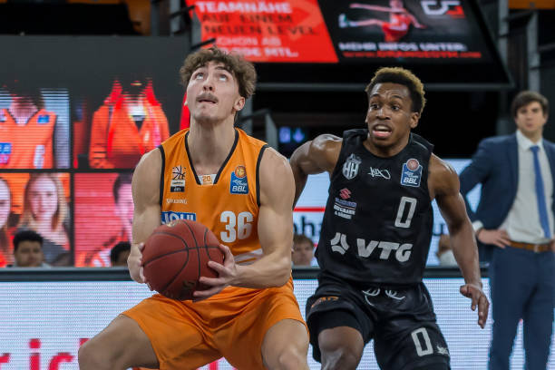 特的整体实 特的整体实