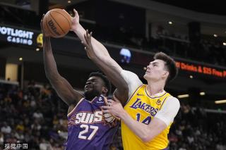 的三分球反 的三分球反